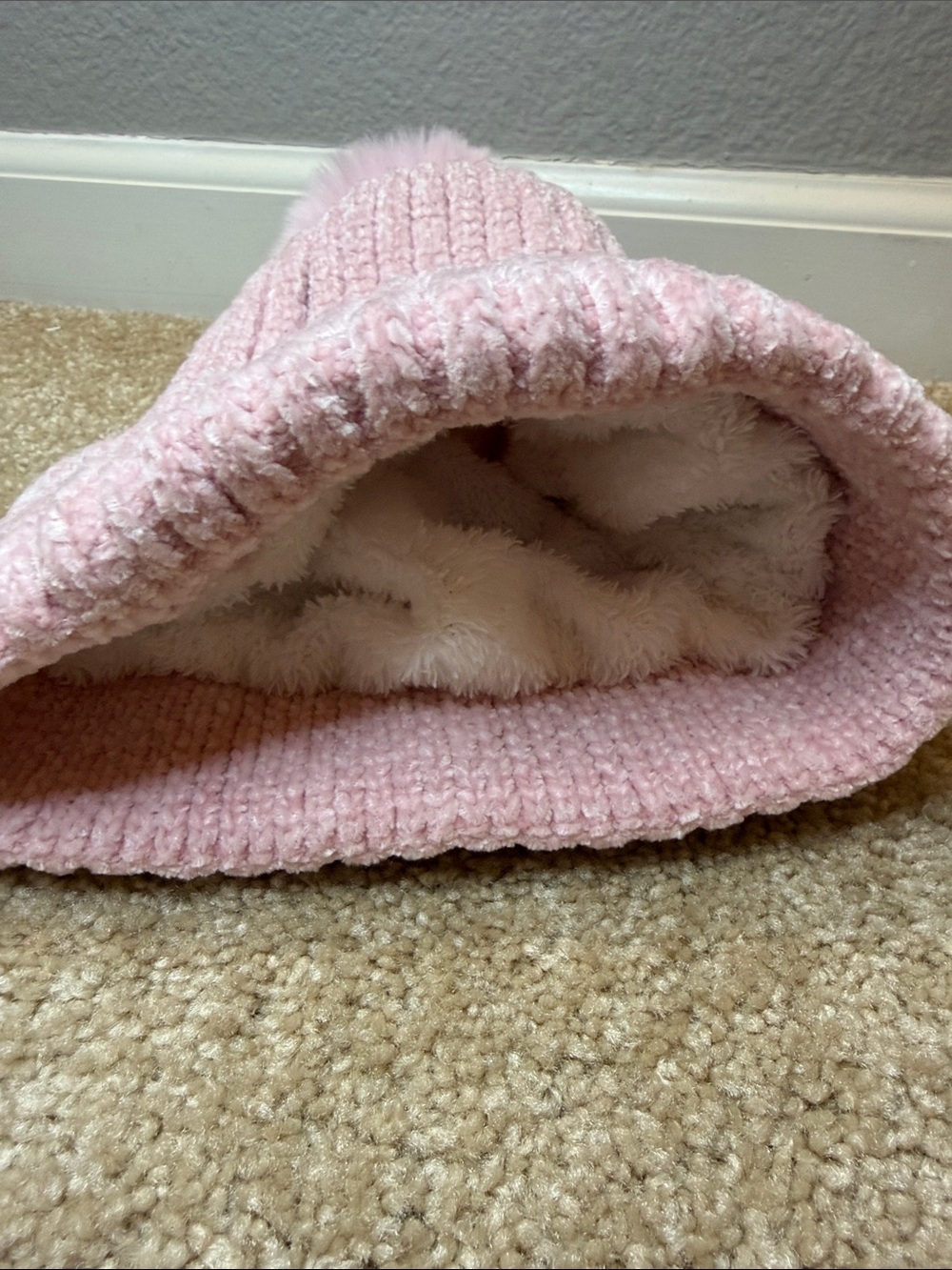Pink Pearl-Embellished Knit Pom Beanie - Picture 5 of 6